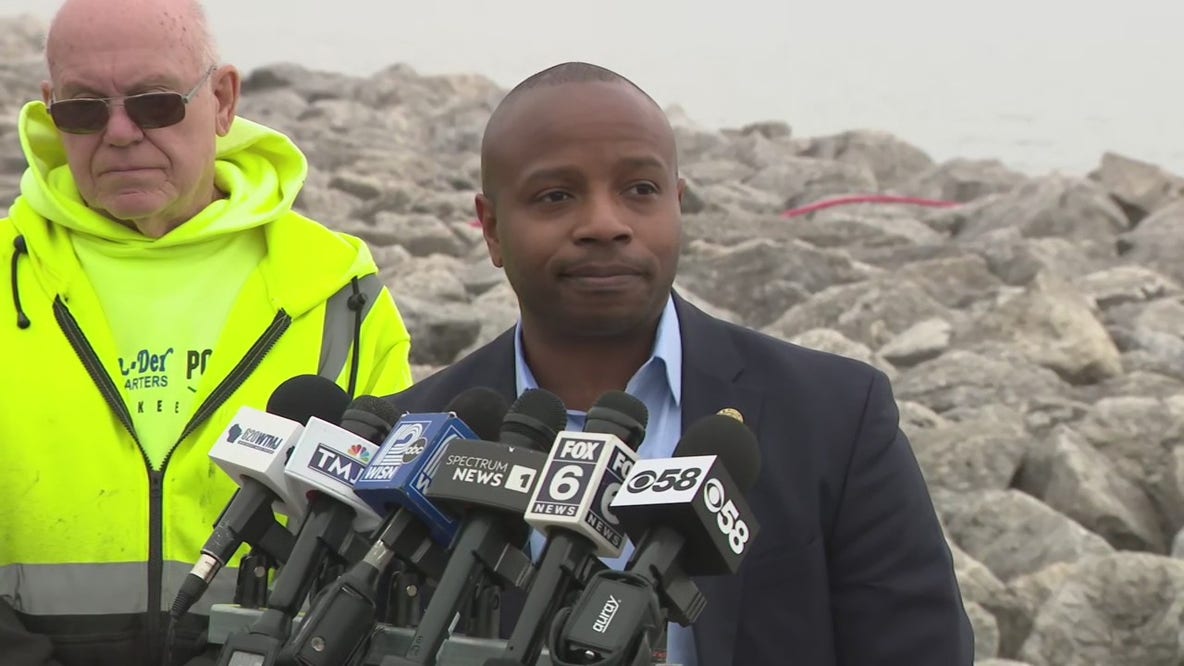 Mayor discusses abandoned boat removal